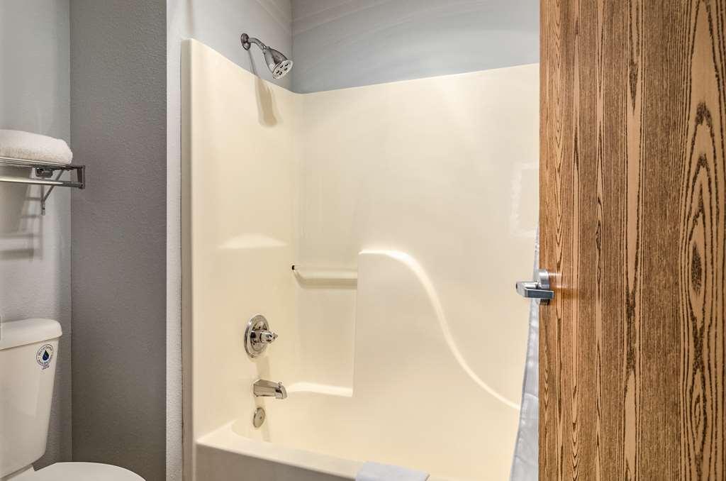 Red Lion Inn & Suites Des Moines Room photo